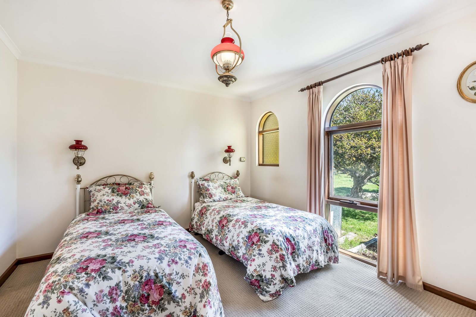 16 Honeys Road FLOWERPOT 47