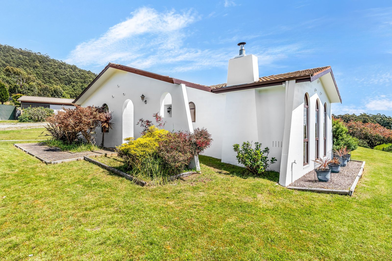 16 Honeys Road FLOWERPOT 67