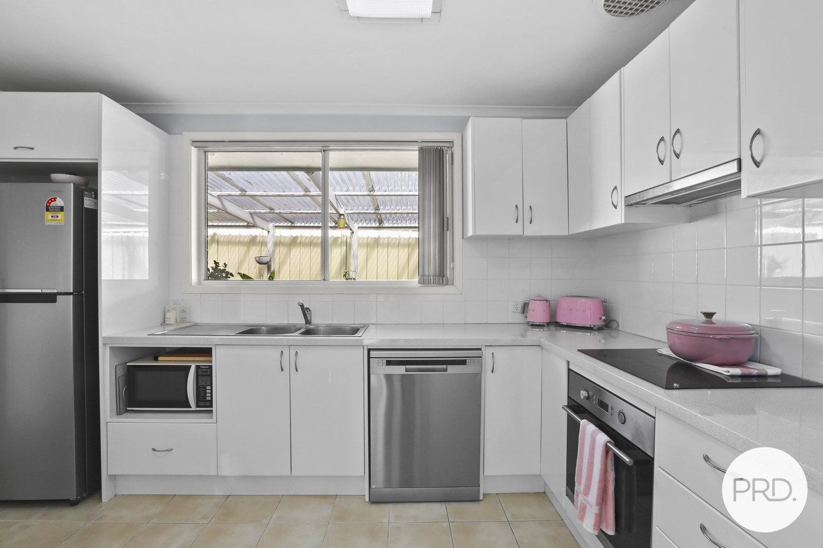 1/6 Horsley Drive HORSLEY 3