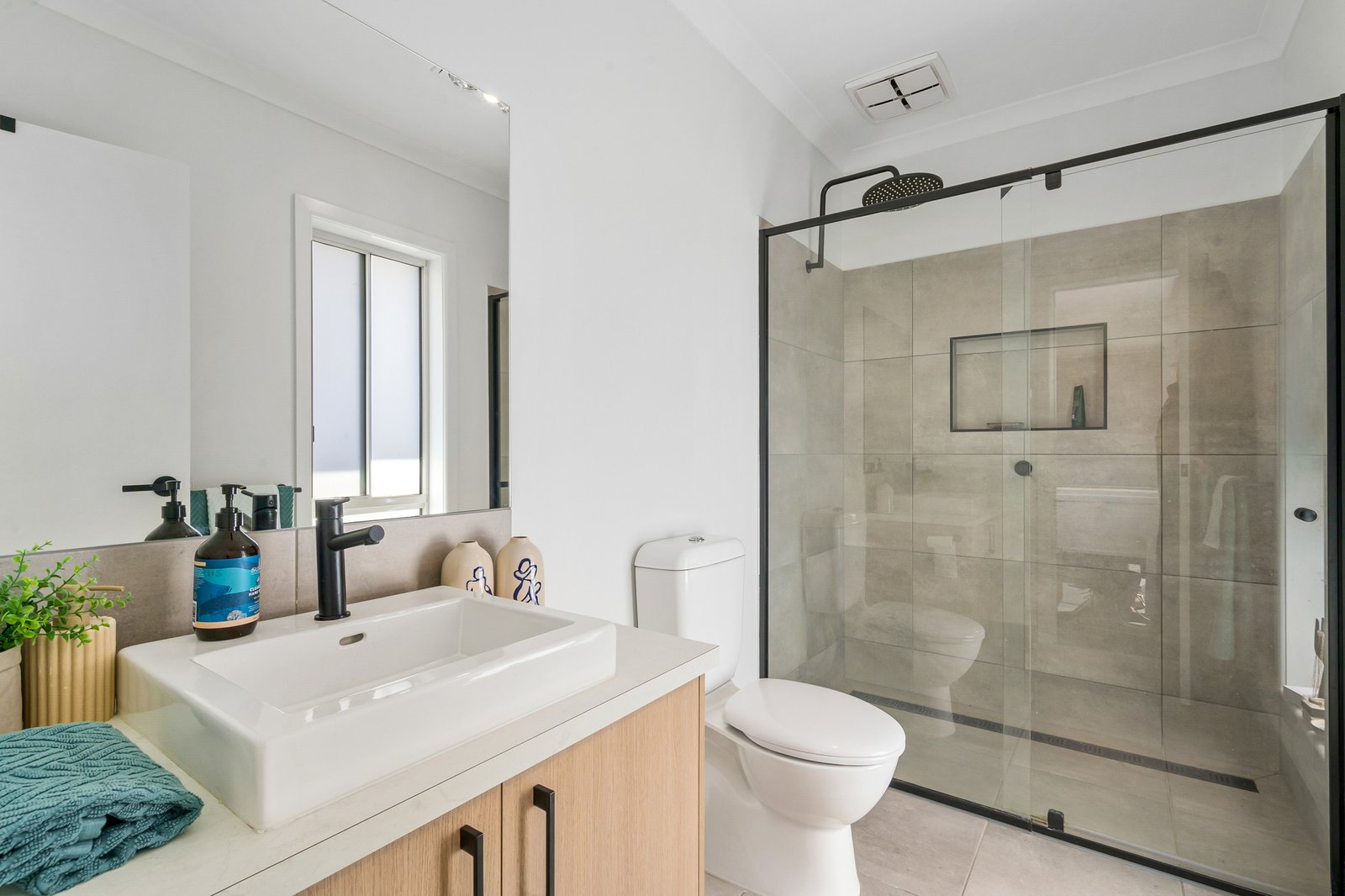 Real Estate and Property in 16 Hovea Grove, New Gisborne, VIC