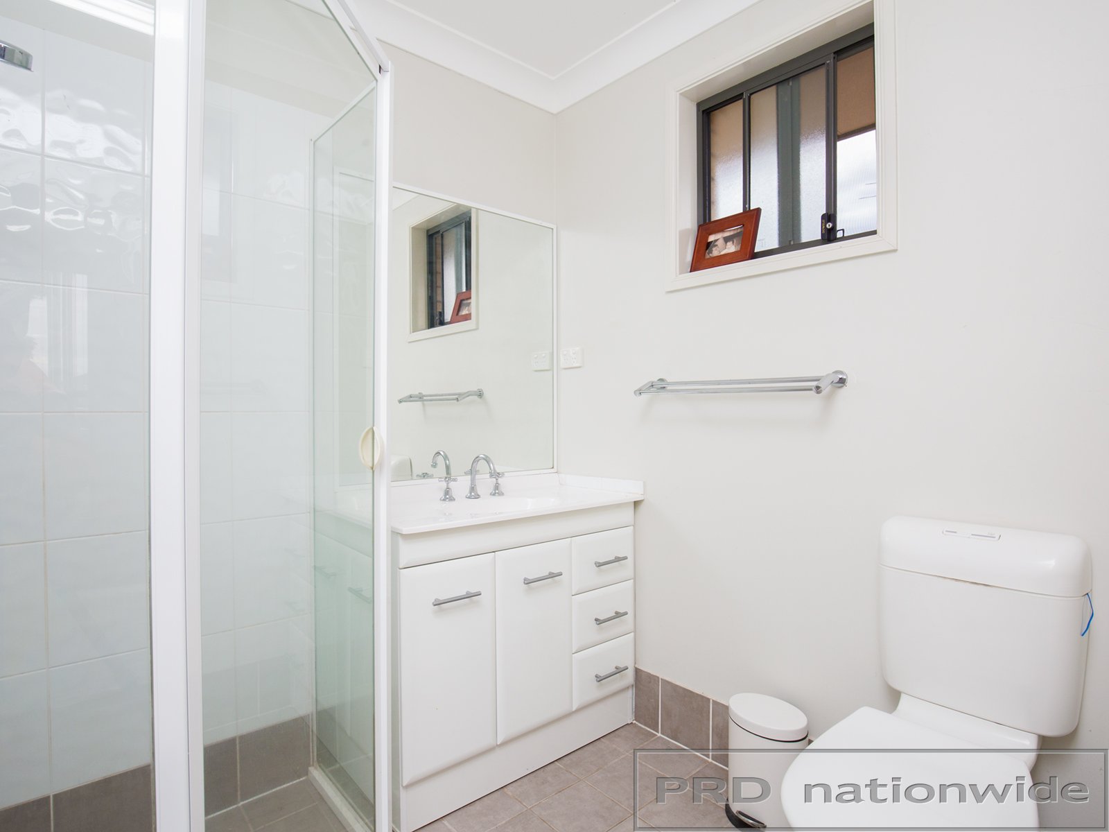 1/6 Howe Place RAWORTH 9