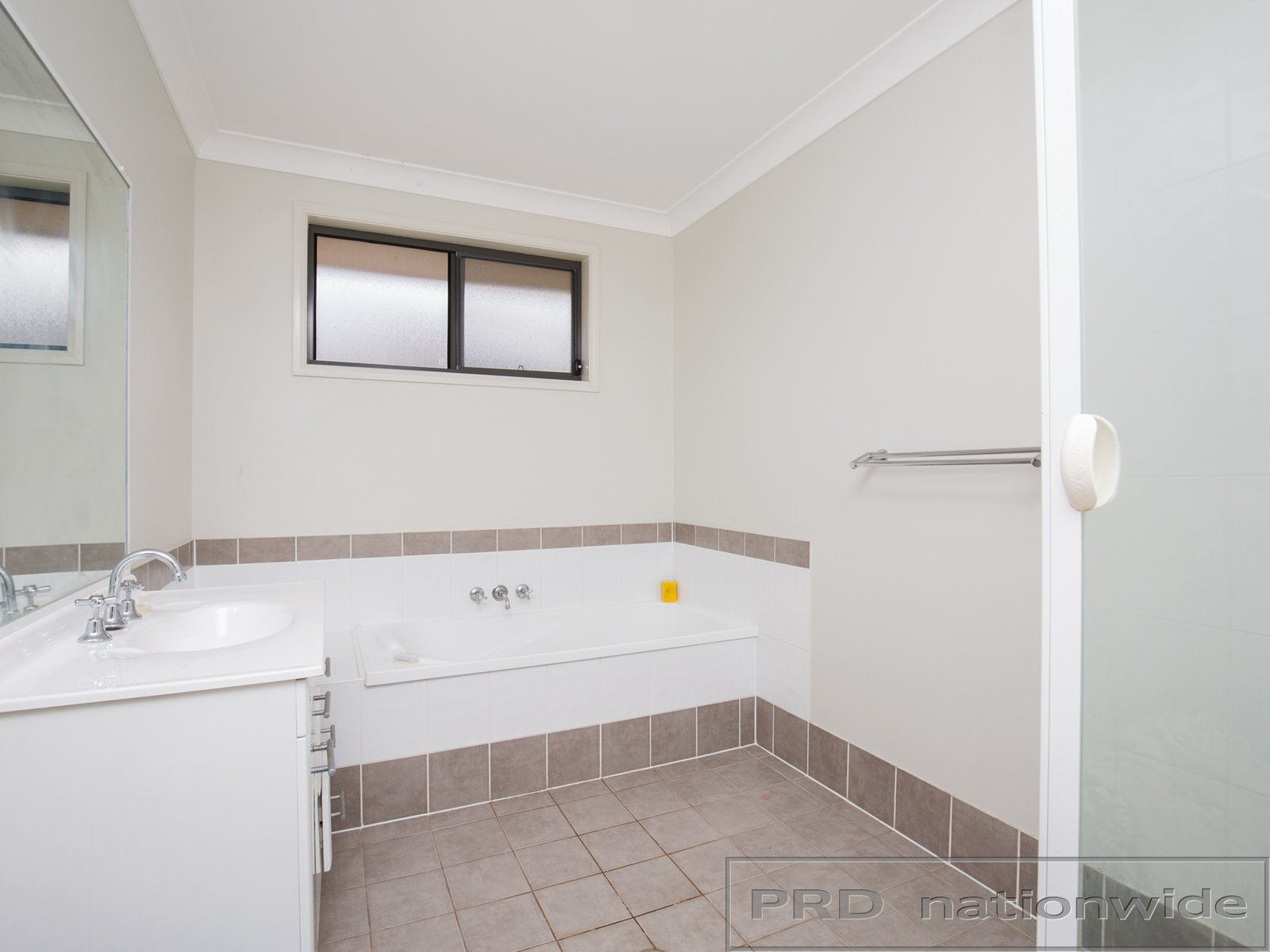1/6 Howe Place RAWORTH 11