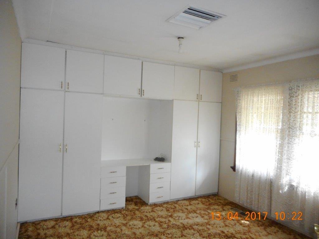 16 Howick Street TUMUT 4