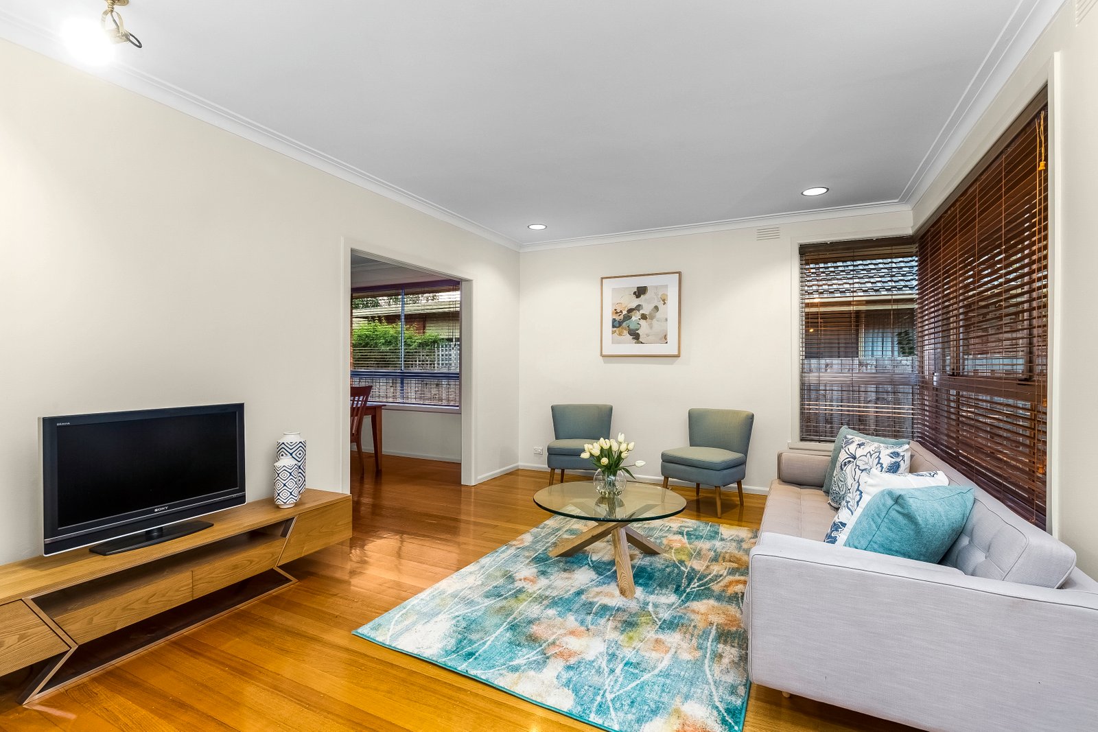 Gallery: 16 Hutchinson Street