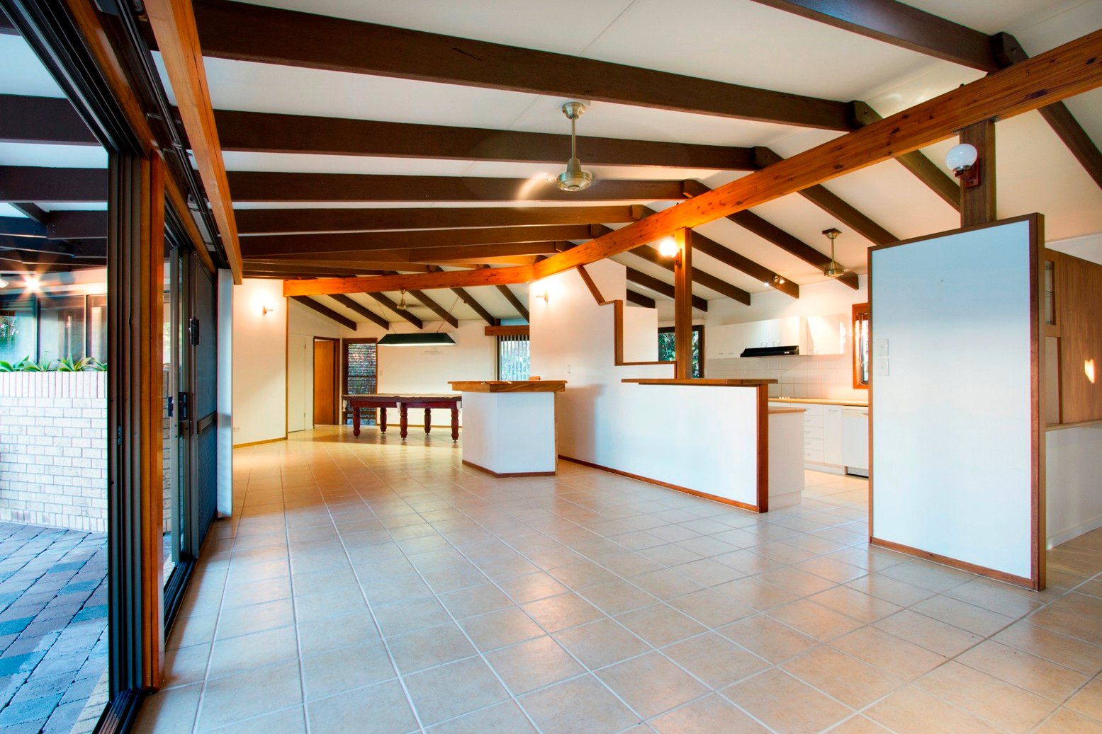 16 Illawong Street CANNONVALE 3