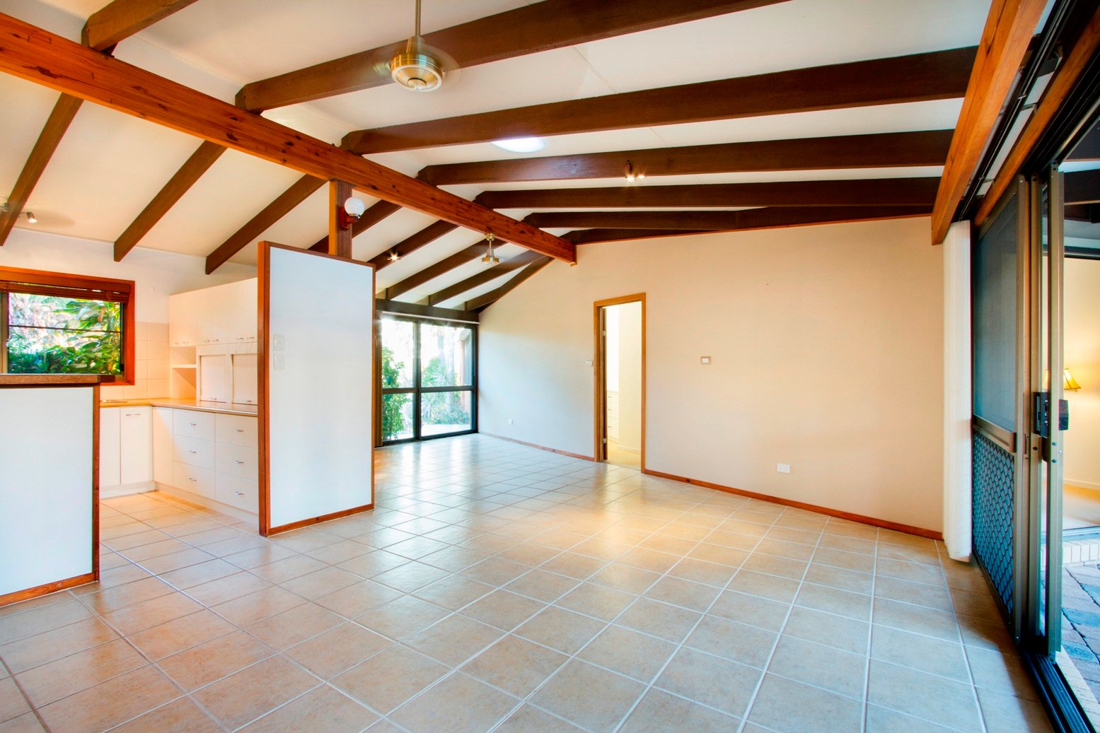 16 Illawong Street CANNONVALE 8