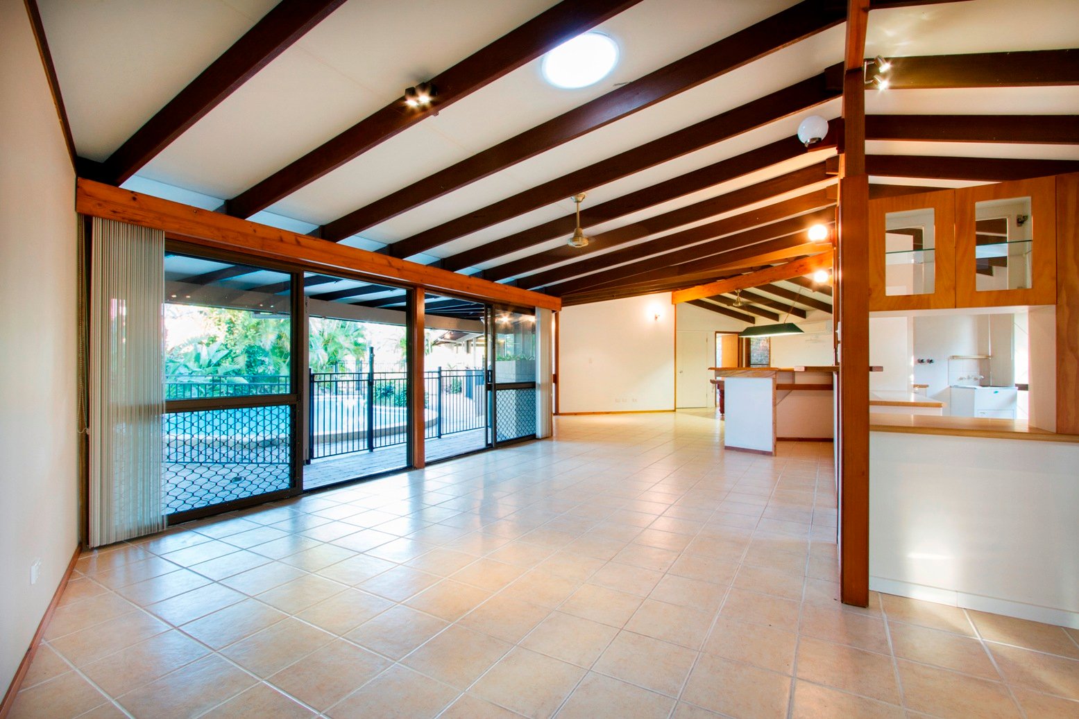 16 Illawong Street CANNONVALE 9