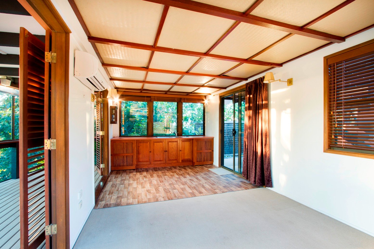 16 Illawong Street CANNONVALE 19