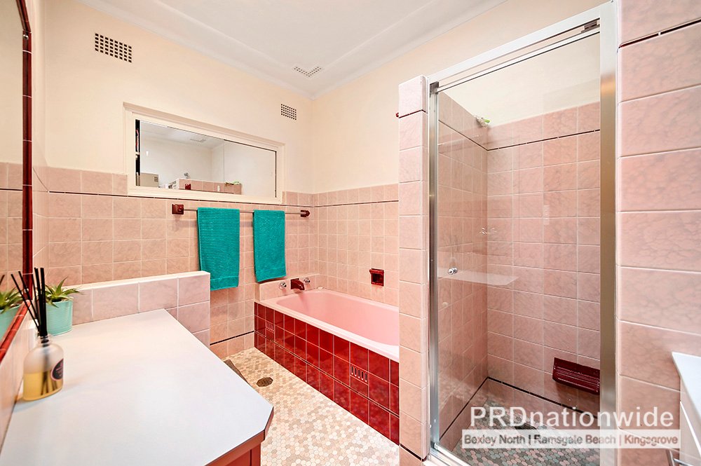 16 Irene Crescent KINGSGROVE 4