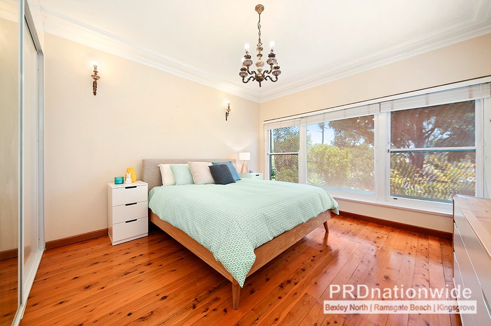 16 Irene Crescent KINGSGROVE 5