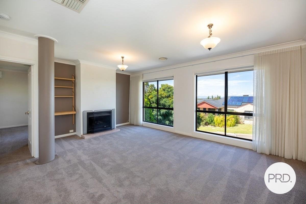16 Janette Court LAVINGTON 2