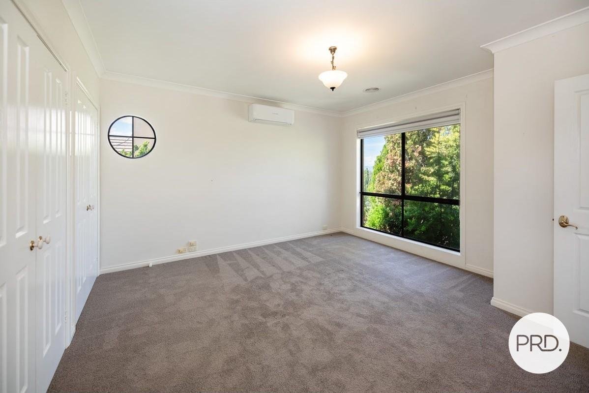 16 Janette Court LAVINGTON 9