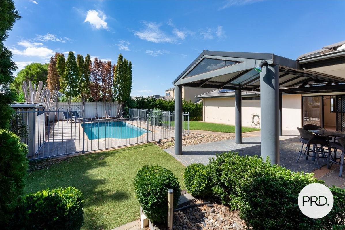 16 Janette Court LAVINGTON 18