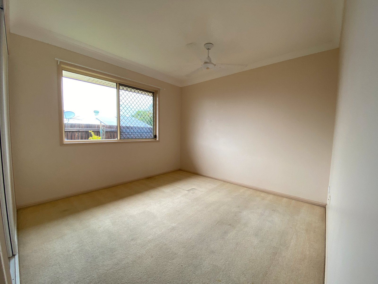 16 Jarrah Drive BOYNE ISLAND 5
