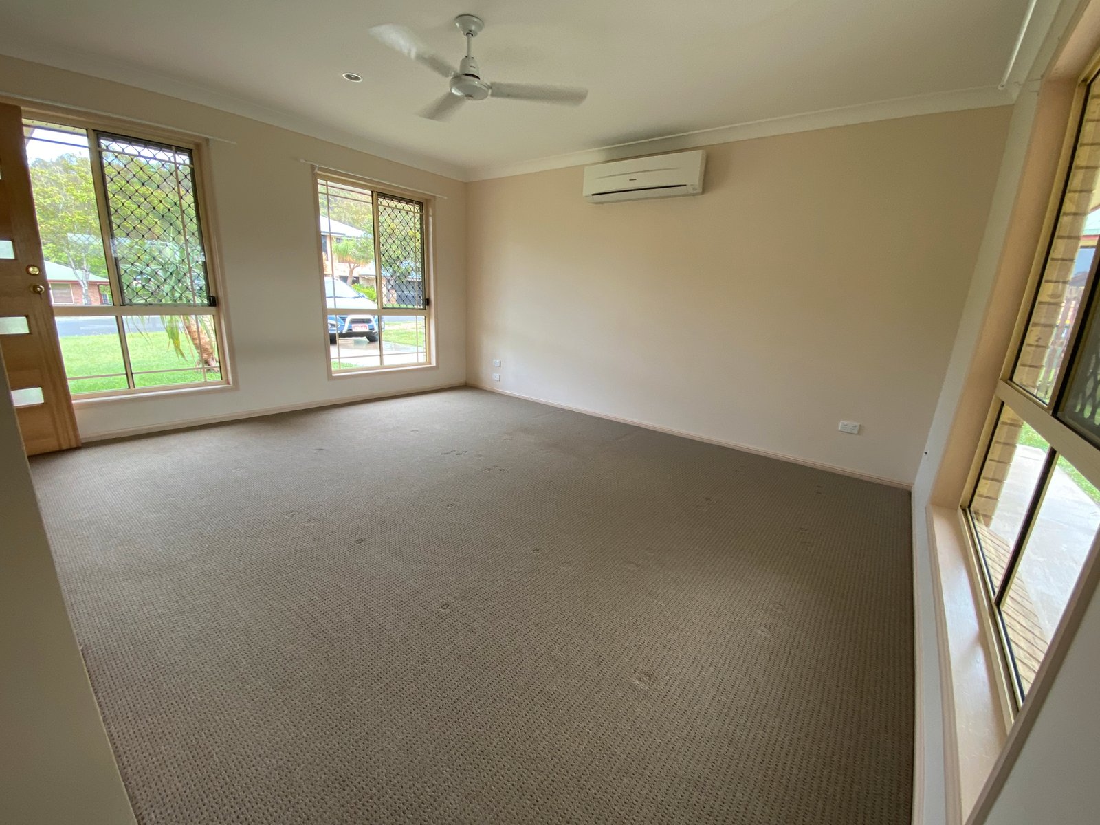 16 Jarrah Drive BOYNE ISLAND 9