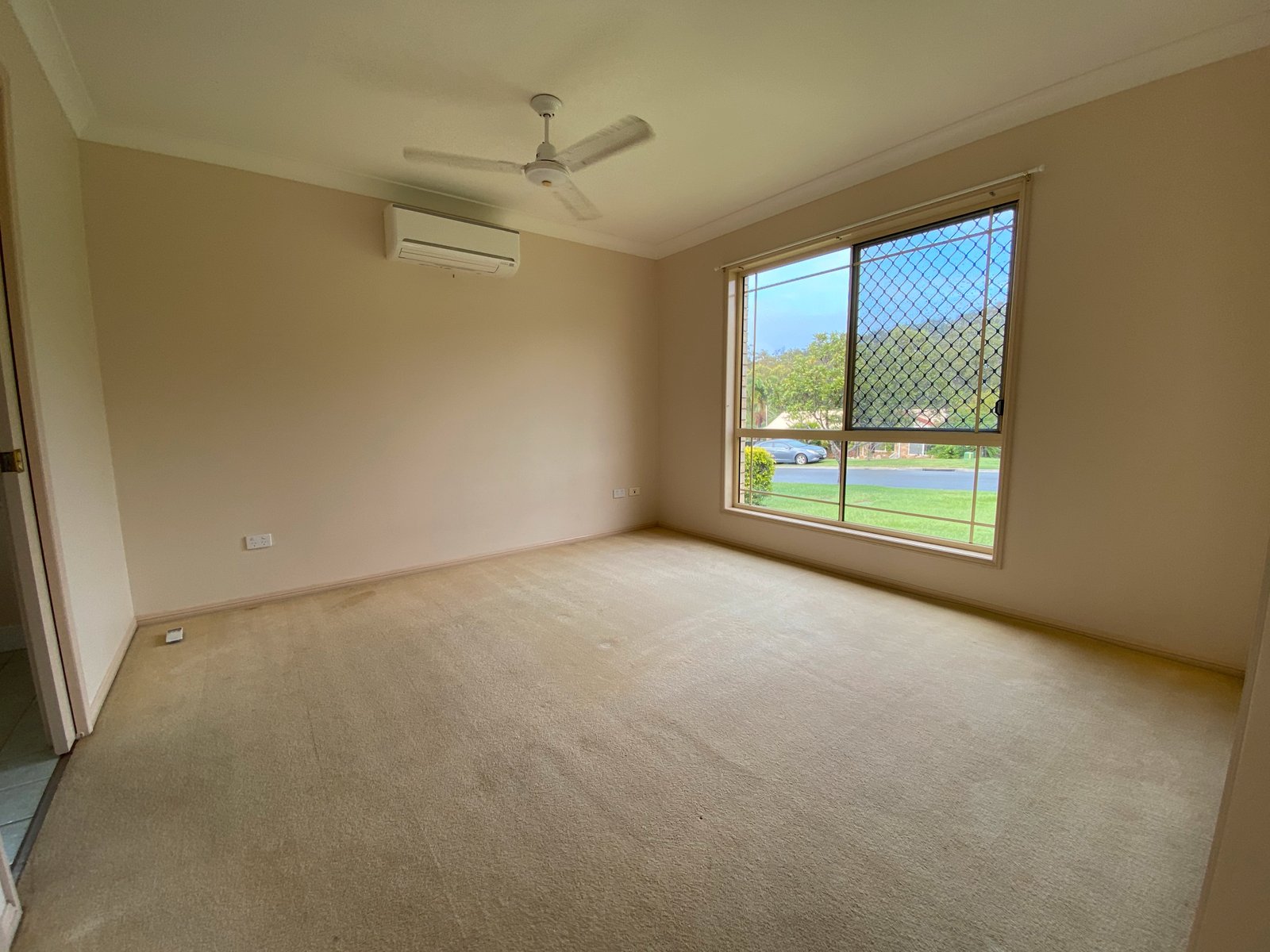 16 Jarrah Drive BOYNE ISLAND 10