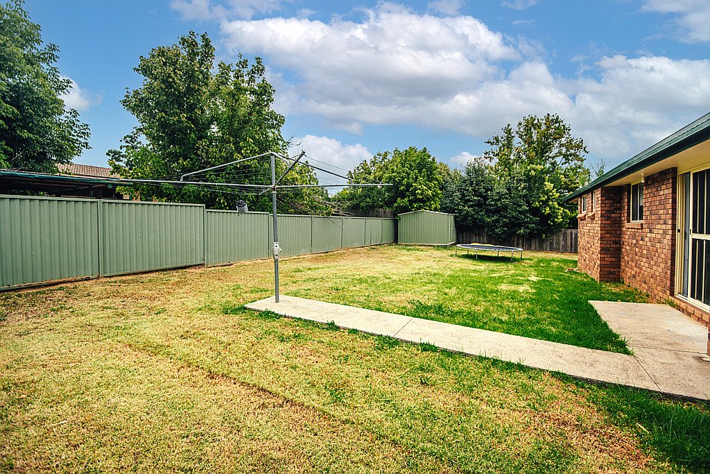 16 Jemmy Place TAMWORTH 9