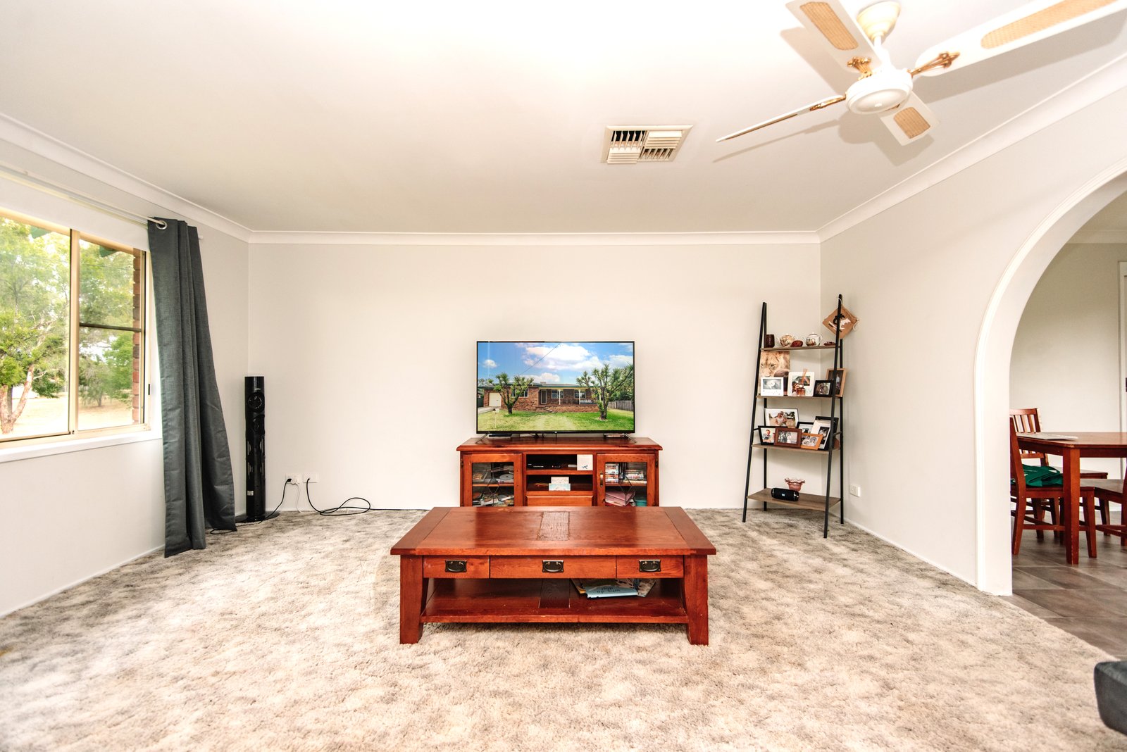 16 Jemmy Place TAMWORTH 4