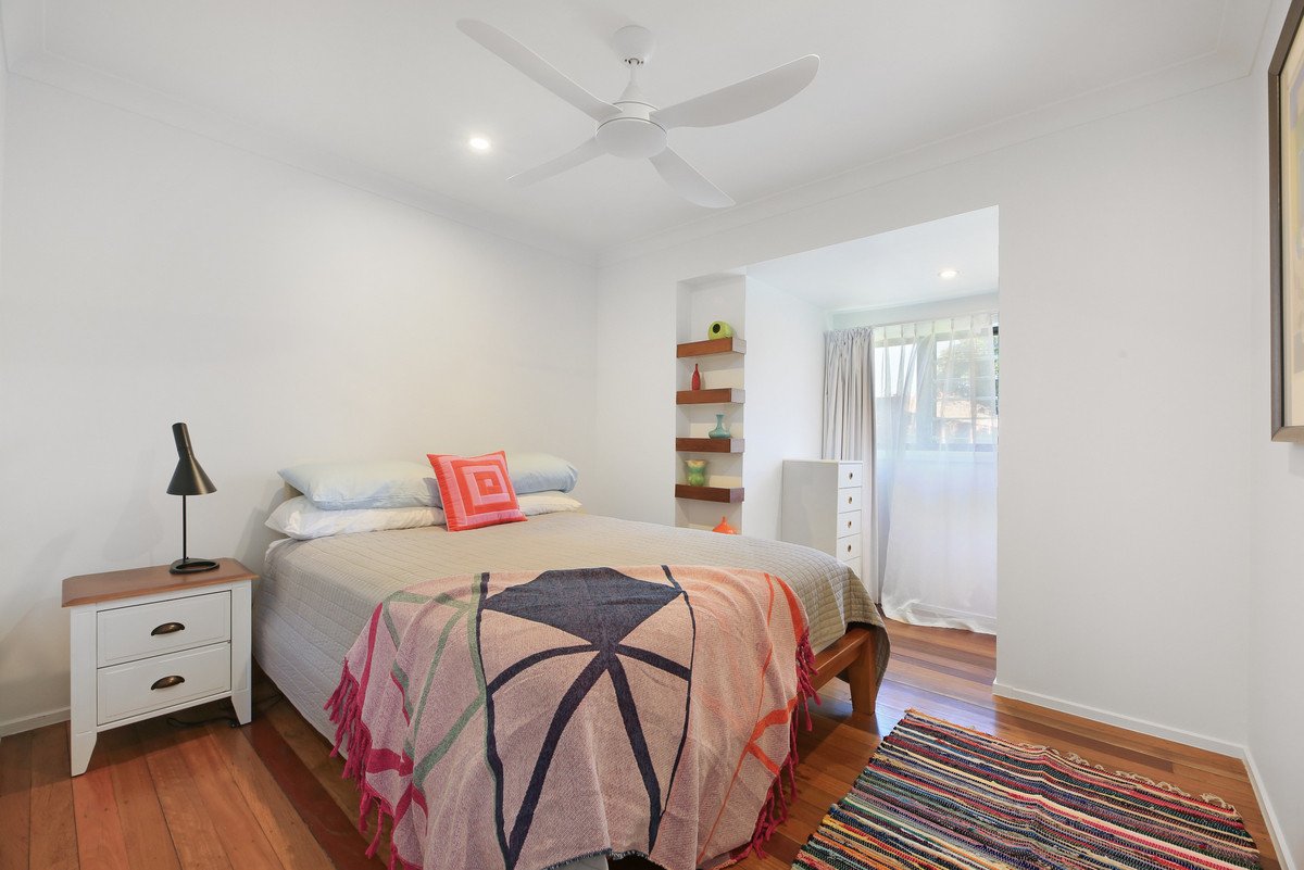 16 Joan Street Burleigh Waters 14