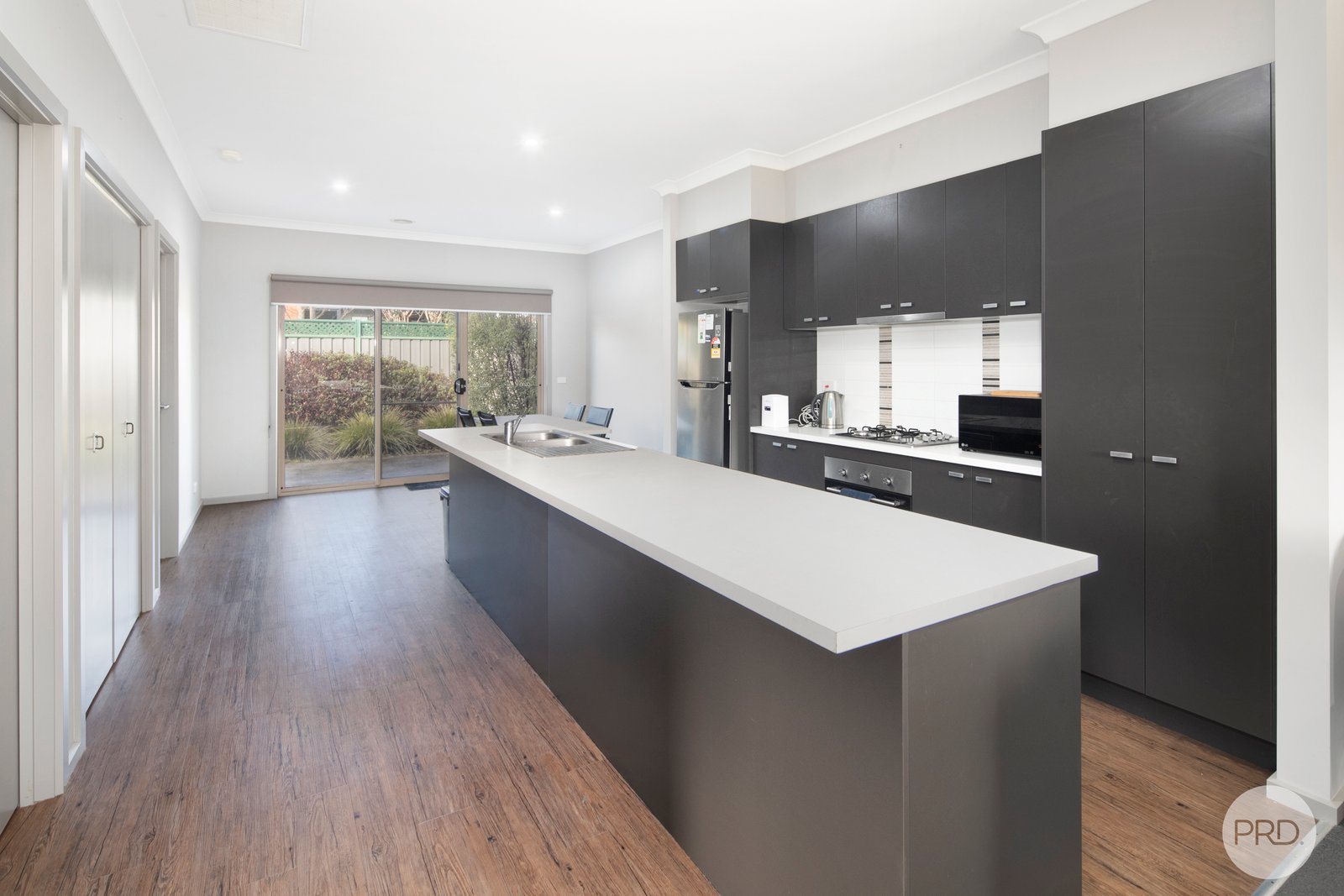 16 Jordy Place BROWN HILL 3