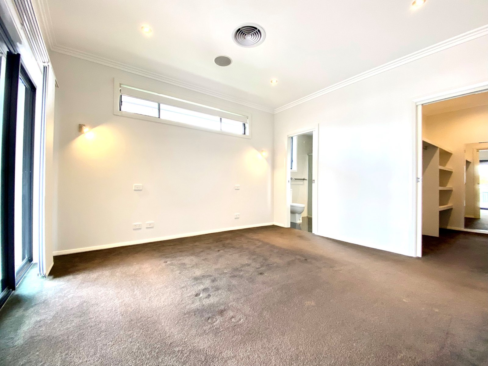 16 Kalinda Place TAMWORTH 9