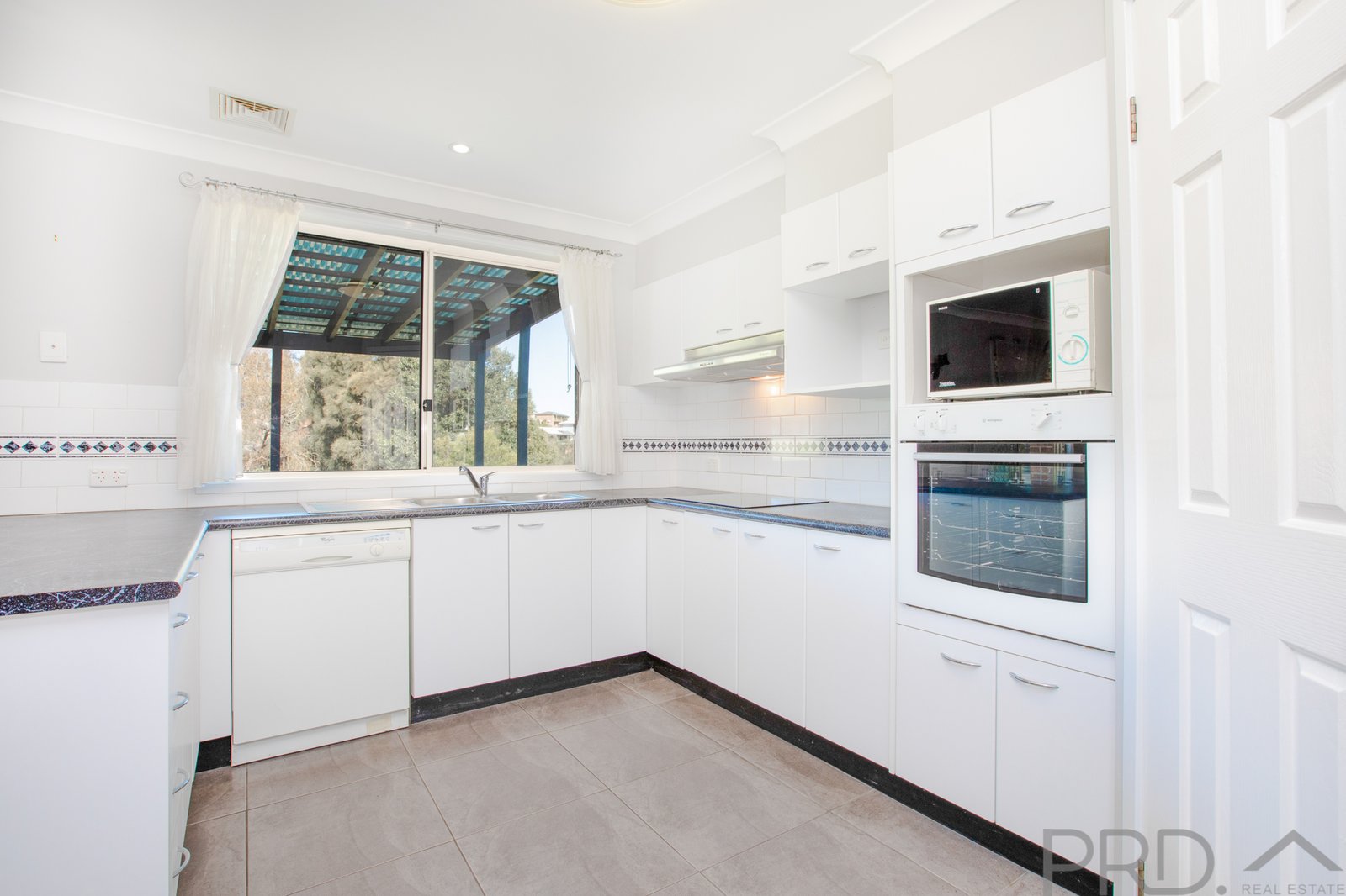 16 Kanwary Close RAYMOND TERRACE 11