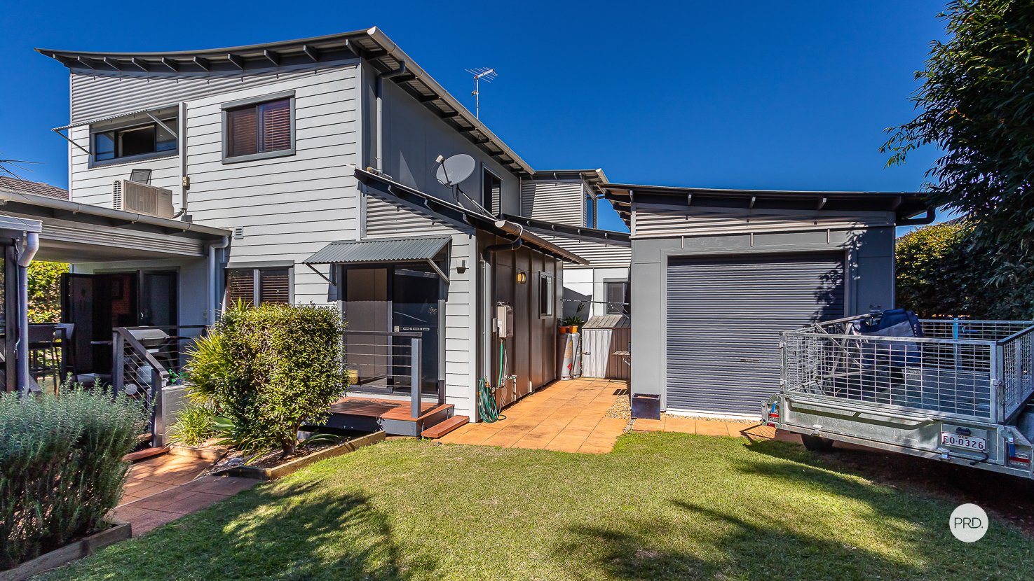 16 KEIRNAN Street REDLAND BAY 9