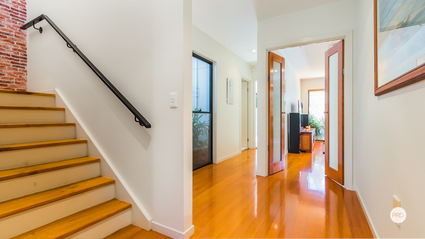 16 KEIRNAN Street REDLAND BAY 17