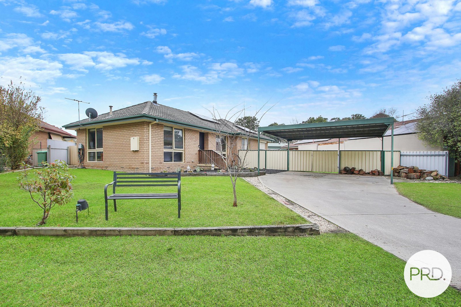 16 Kensington Court THURGOONA 1