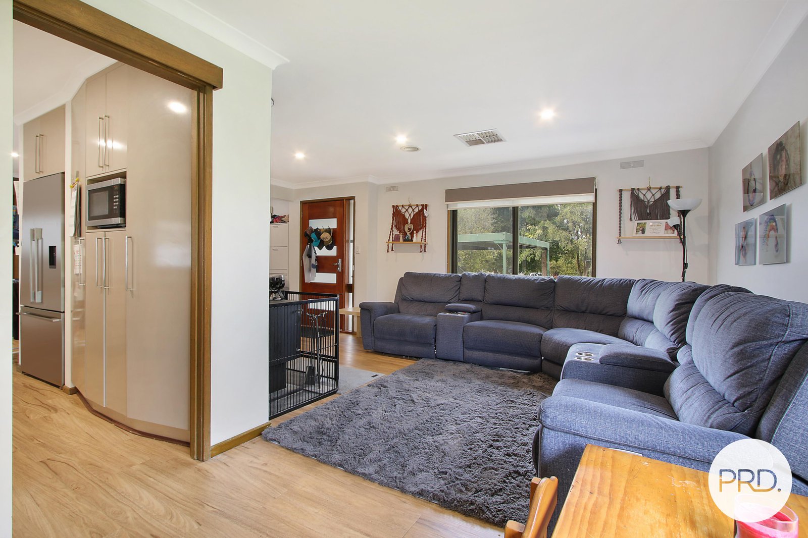 16 Kensington Court THURGOONA 8