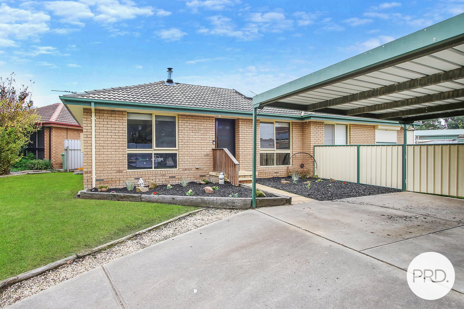 16 Kensington Court THURGOONA 2