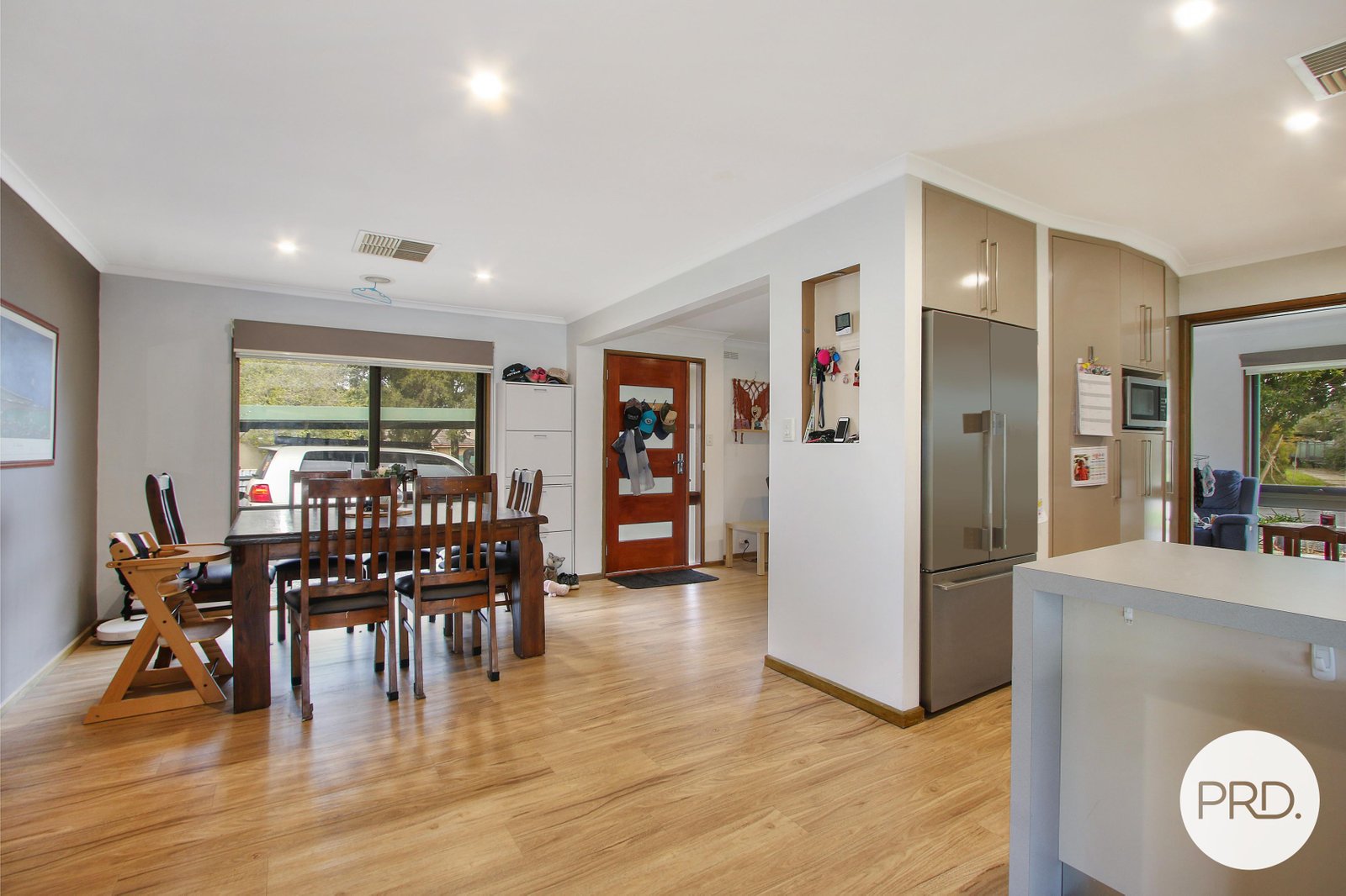 16 Kensington Court THURGOONA 6