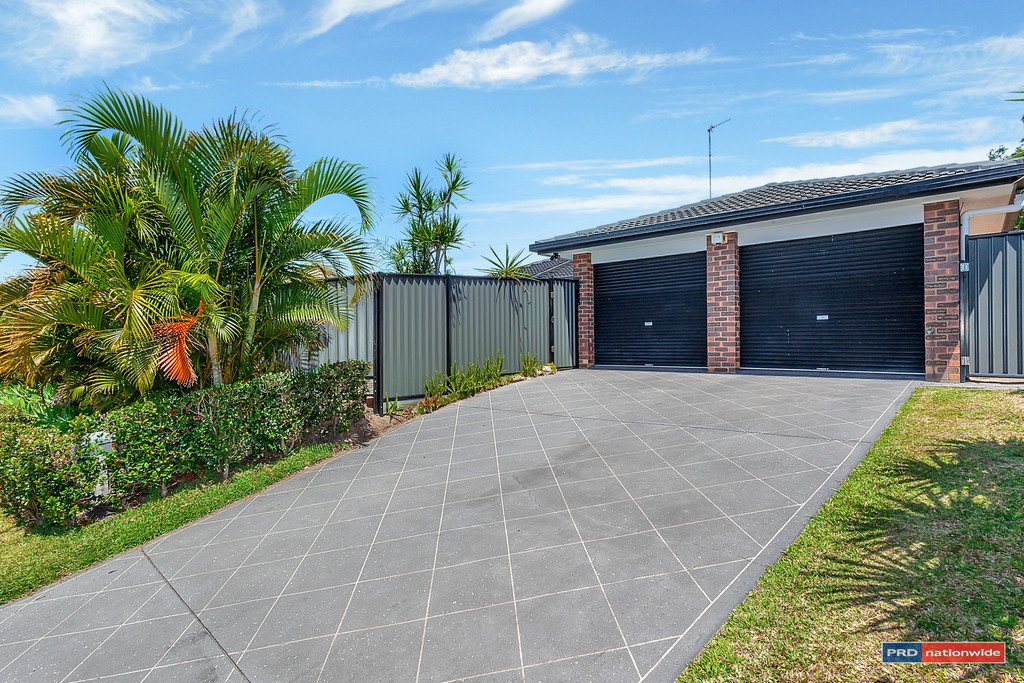 16 Kerria Crescent ASHMORE 1