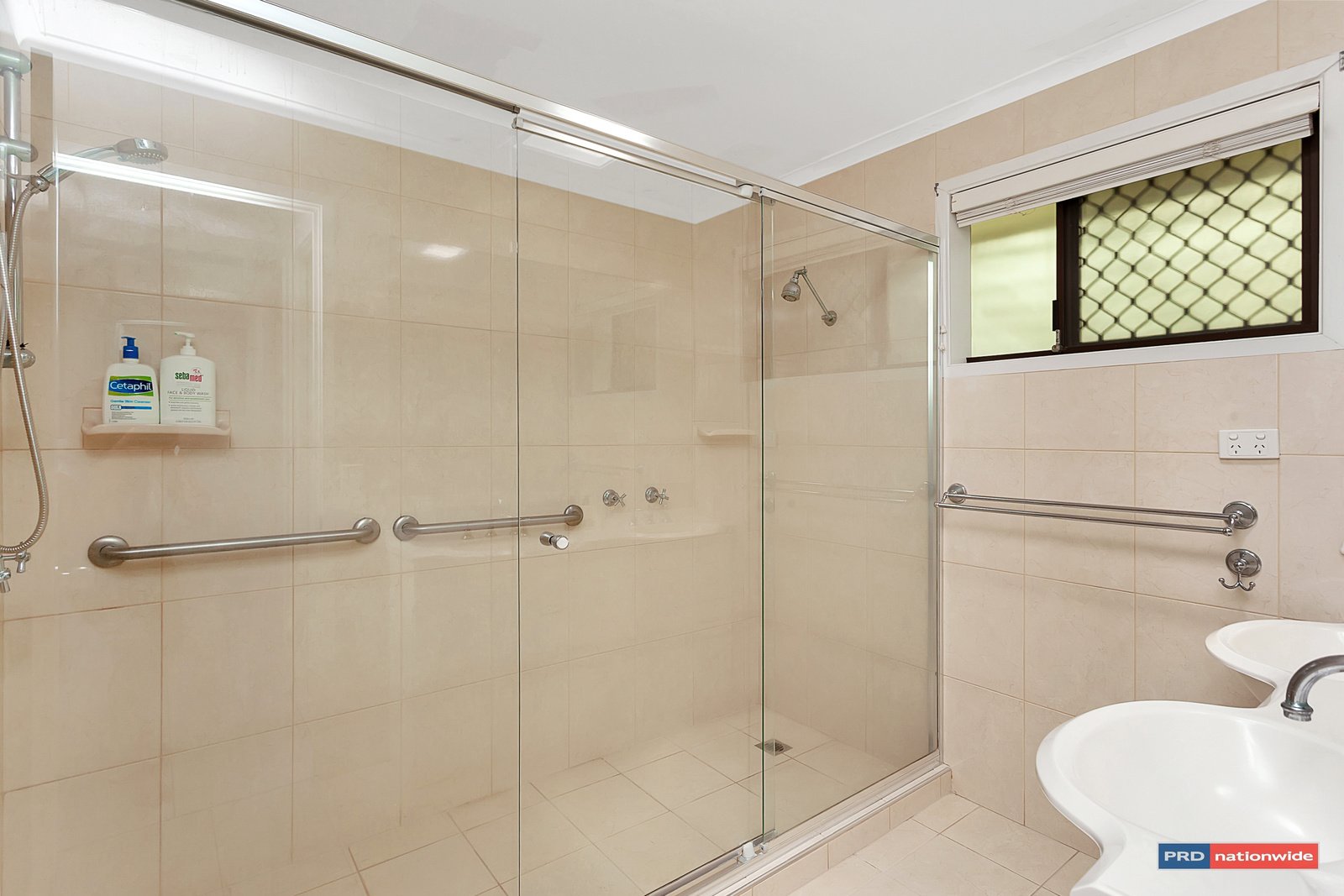 16 Kerria Crescent ASHMORE 9