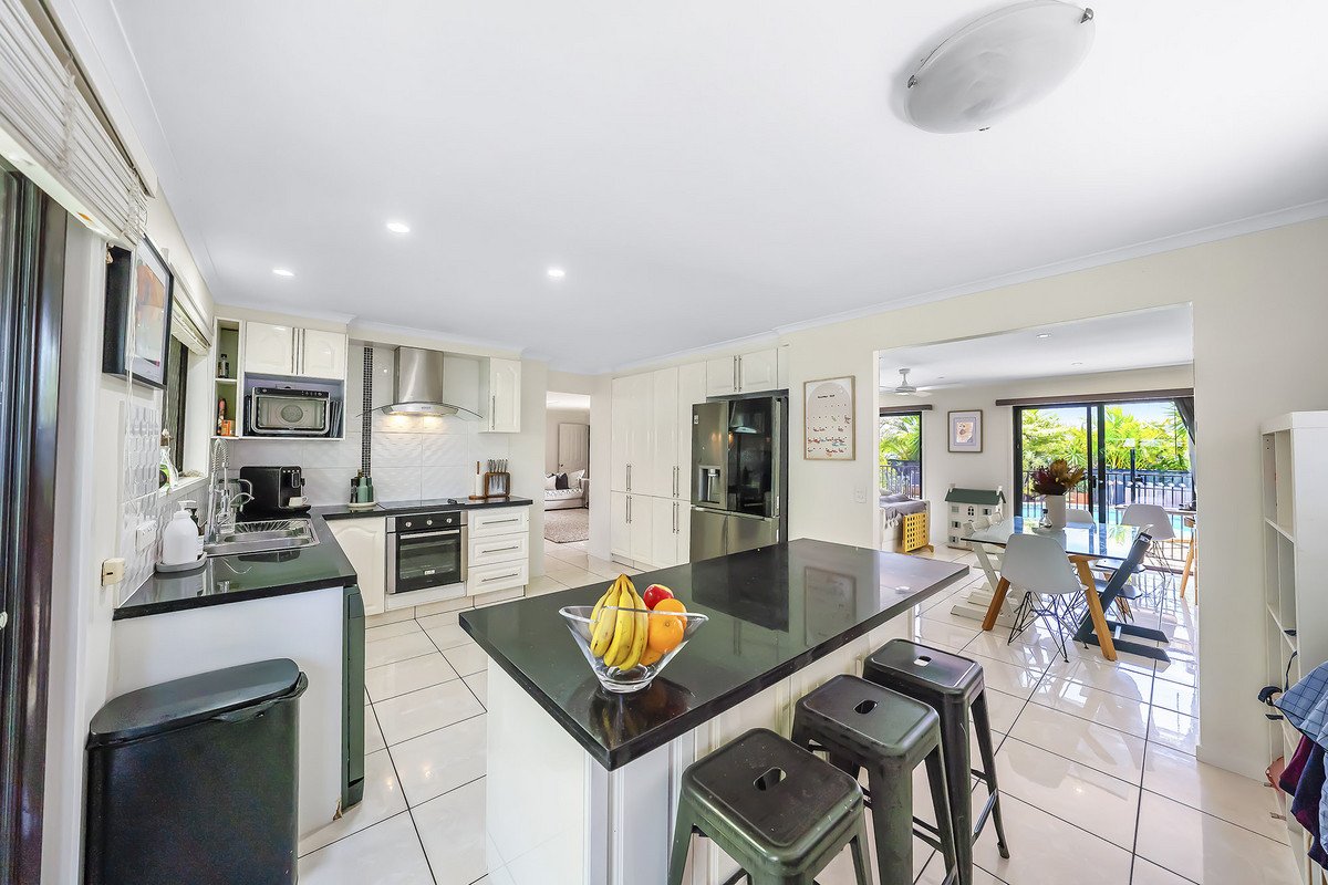 16 Kerria Crescent ASHMORE 9