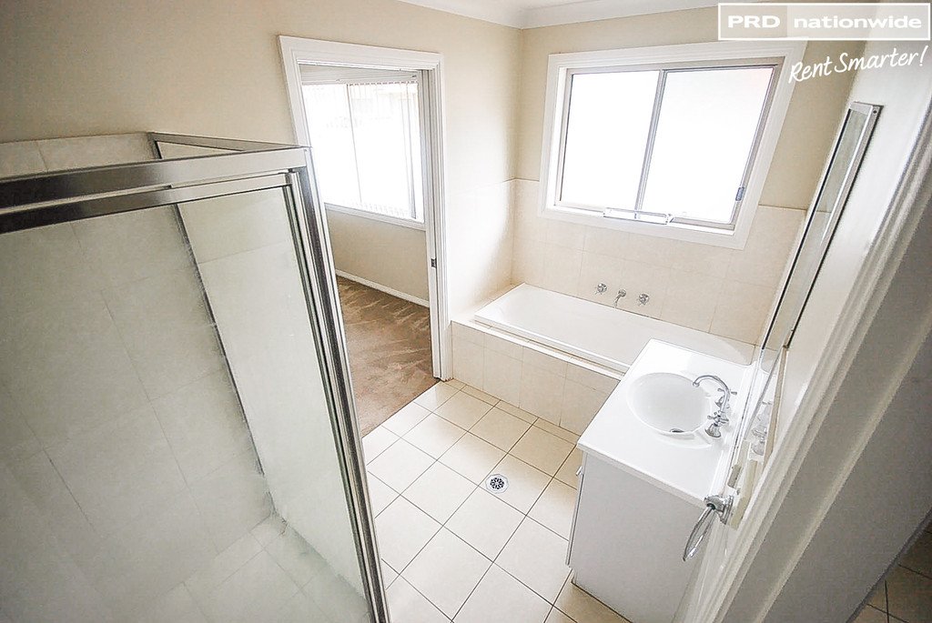 1/6 Kimberley Drive TATTON 9