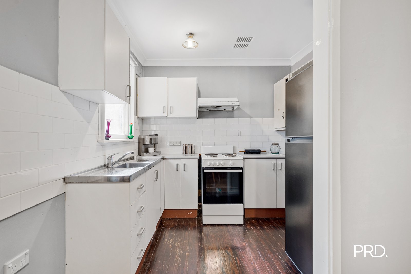 16 Kista Dan Avenue TREGEAR 3