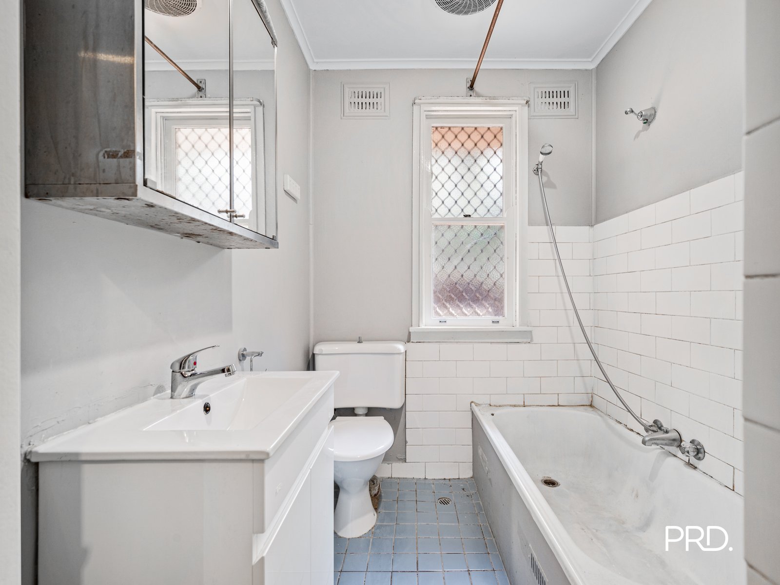 16 Kista Dan Avenue TREGEAR 6