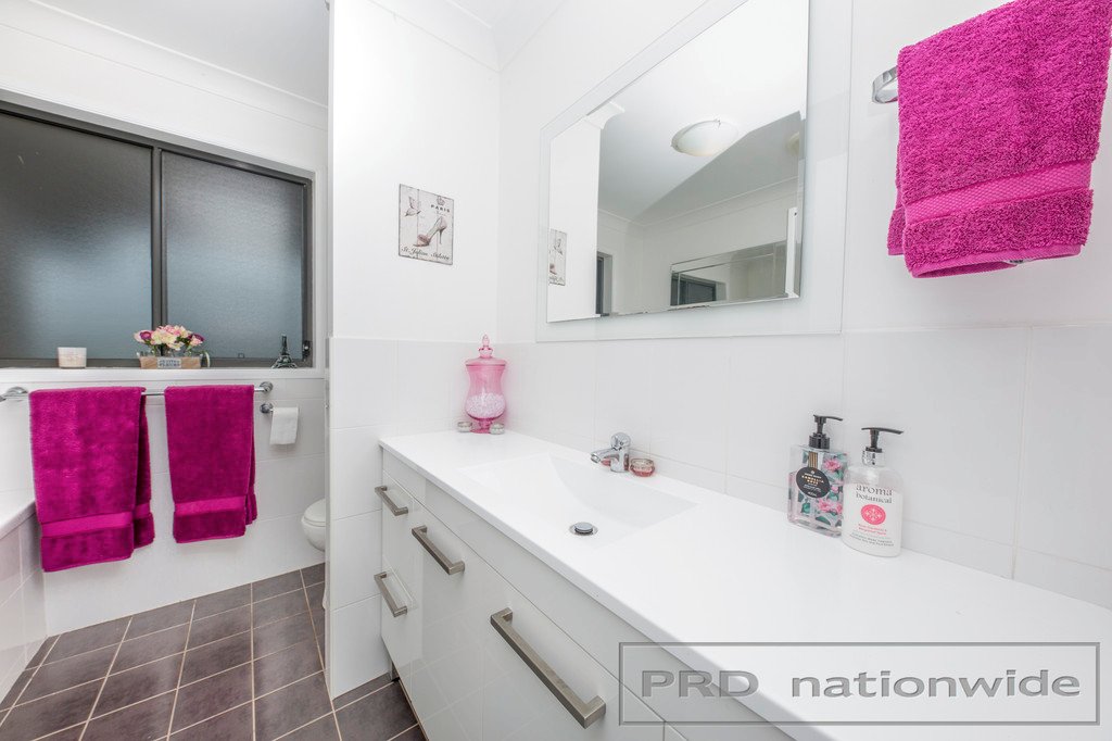 16 Klara Court RUTHERFORD 18
