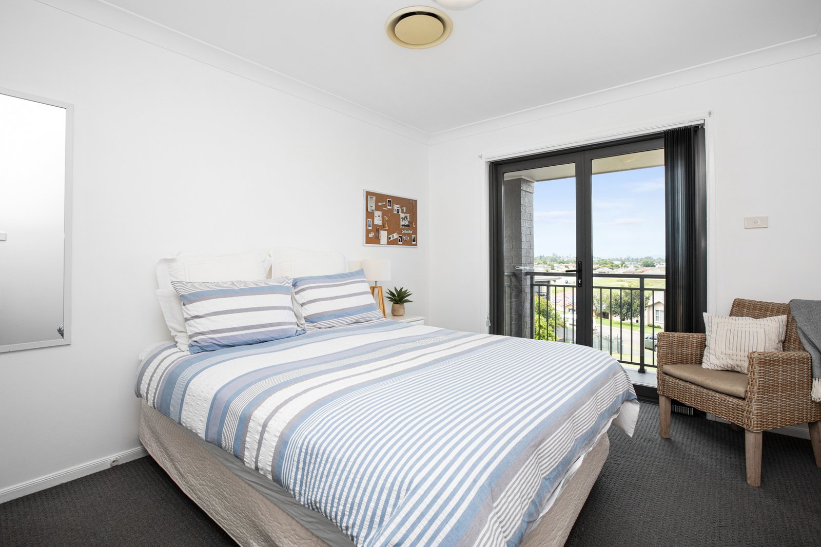 16 Klara Court RUTHERFORD 15