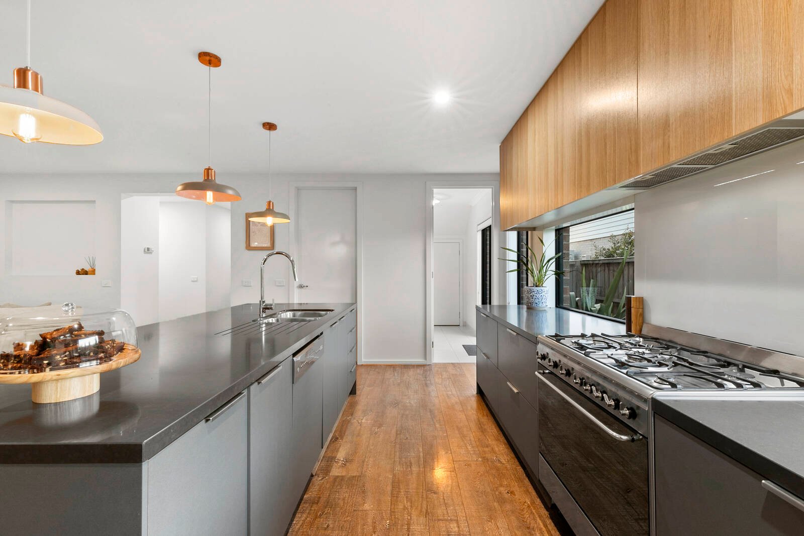 Real Estate and Property in 16 Knowles Grove, Point Lonsdale, VIC