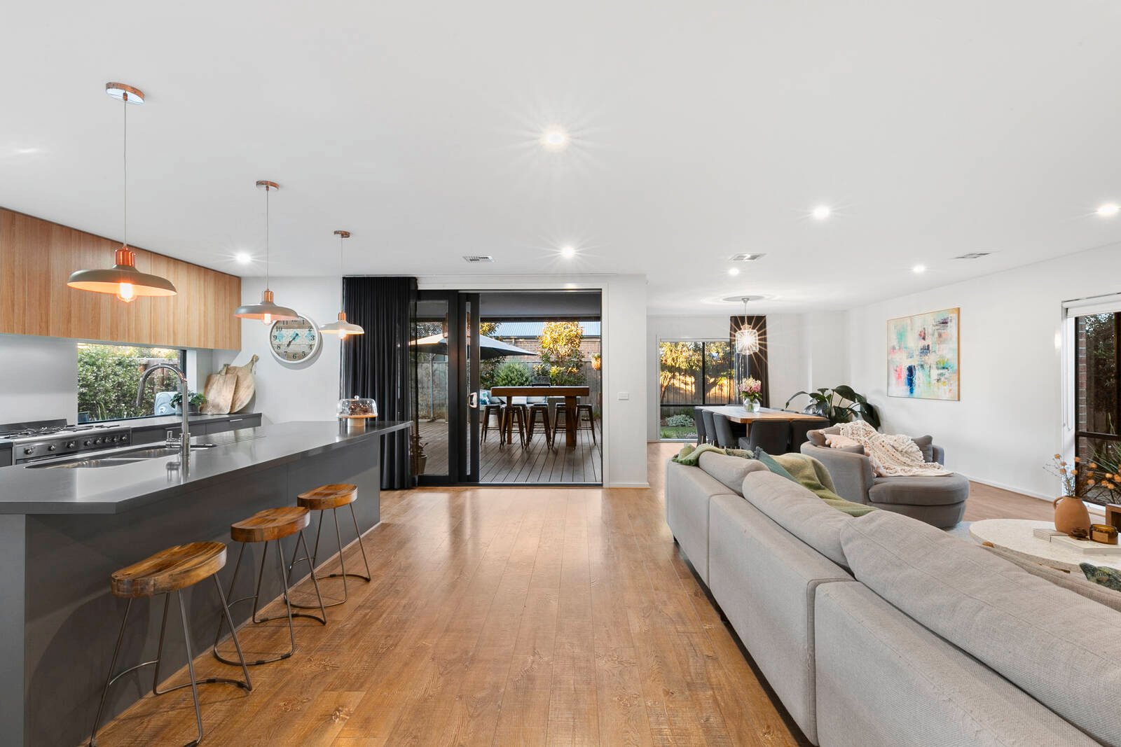 Real Estate and Property in 16 Knowles Grove, Point Lonsdale, VIC