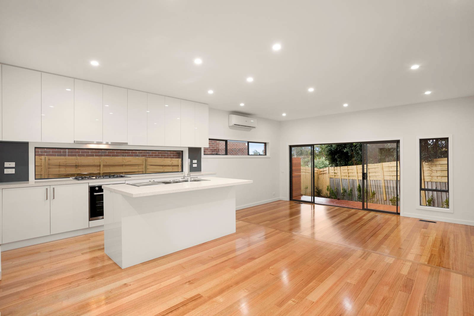 Real Estate and Property in 1/6 Koonung Court, Doncaster, VIC