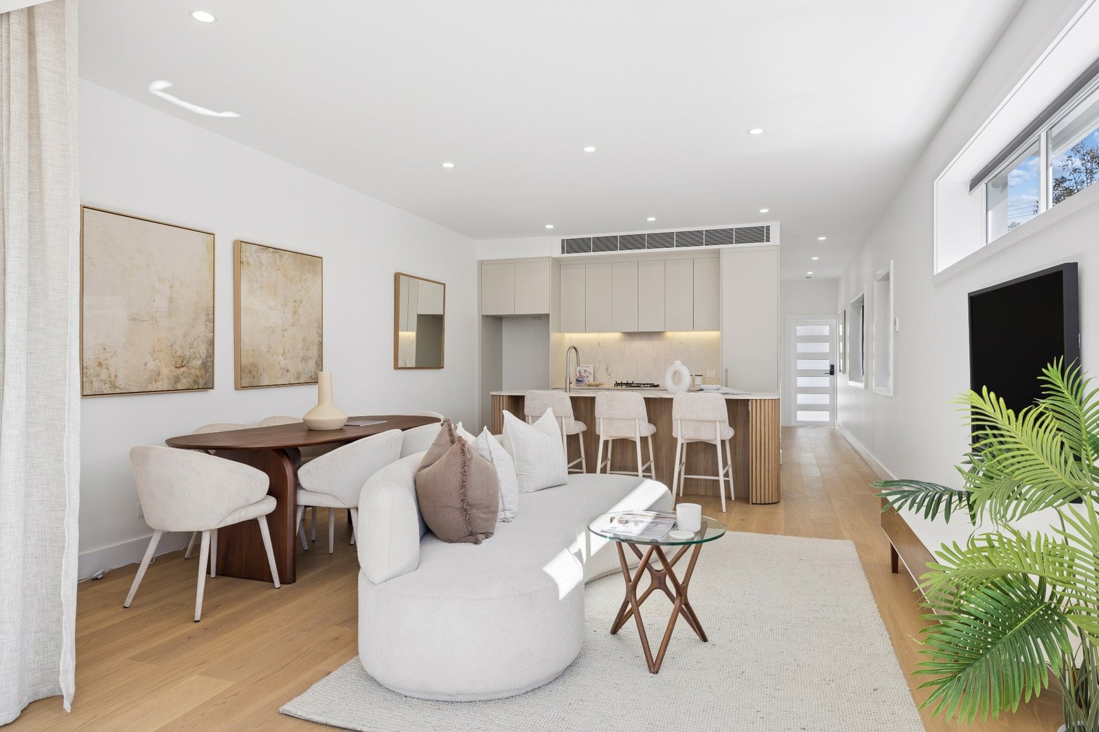 16 Kurnell Street BOTANY 9