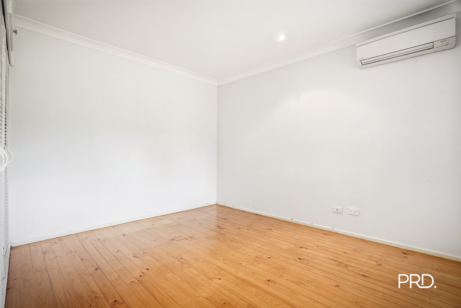 16 Kyre Cres  Emu Plains 4