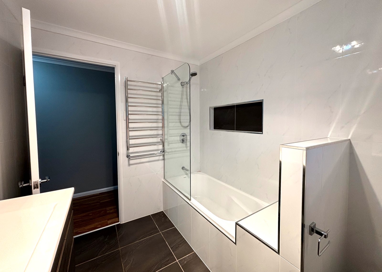 16 Lachlan Street MOUNT PLEASANT 4