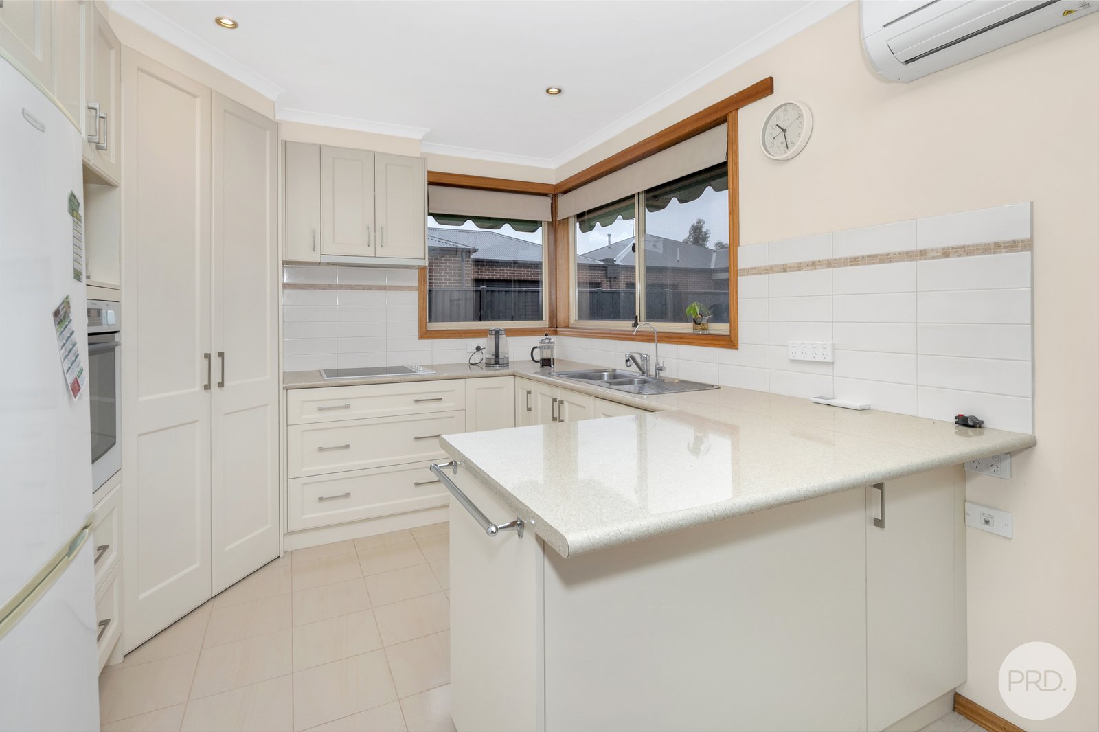 1/6 Lake Street WENDOUREE 3