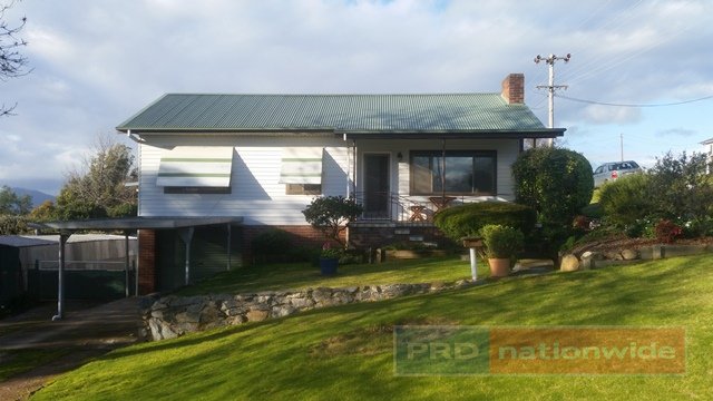 16 Lambie Street TUMUT 11