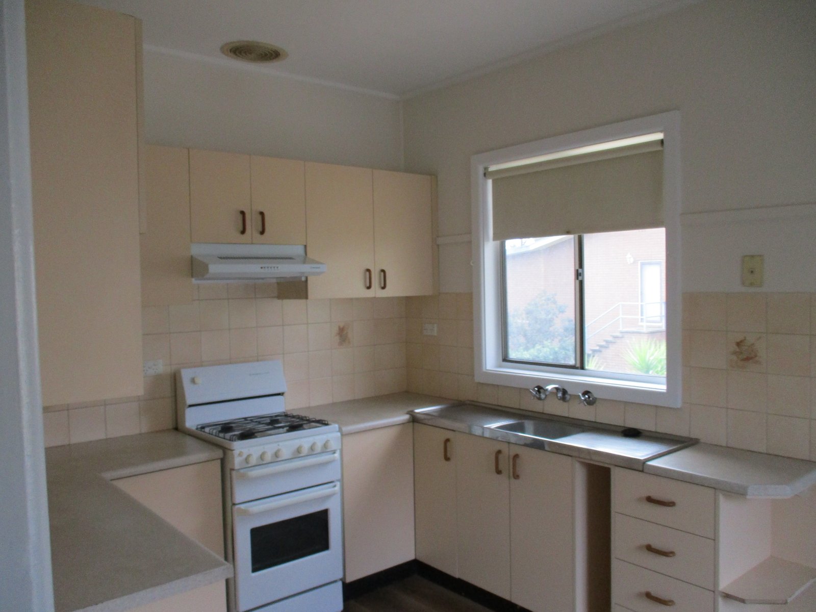 16 Lambie Street TUMUT 2