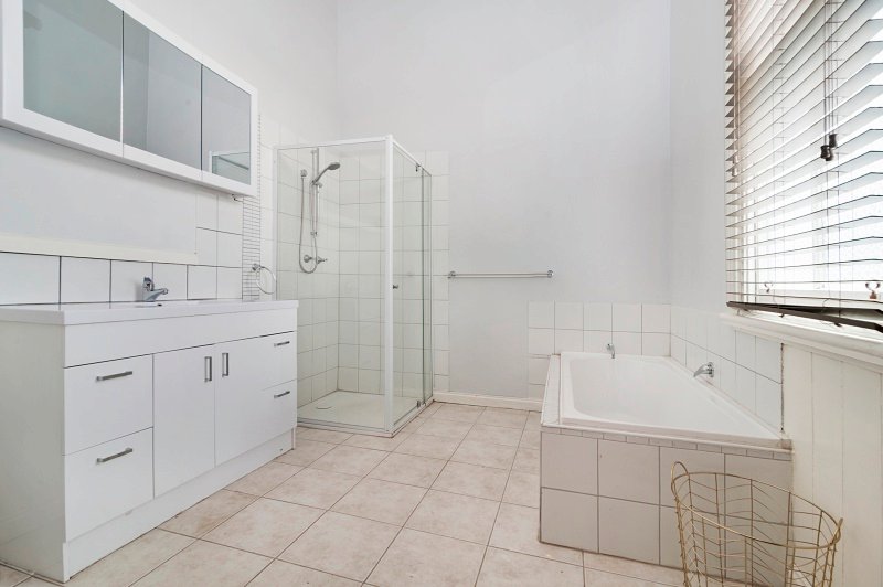 16 Larritt Street BENDIGO 7